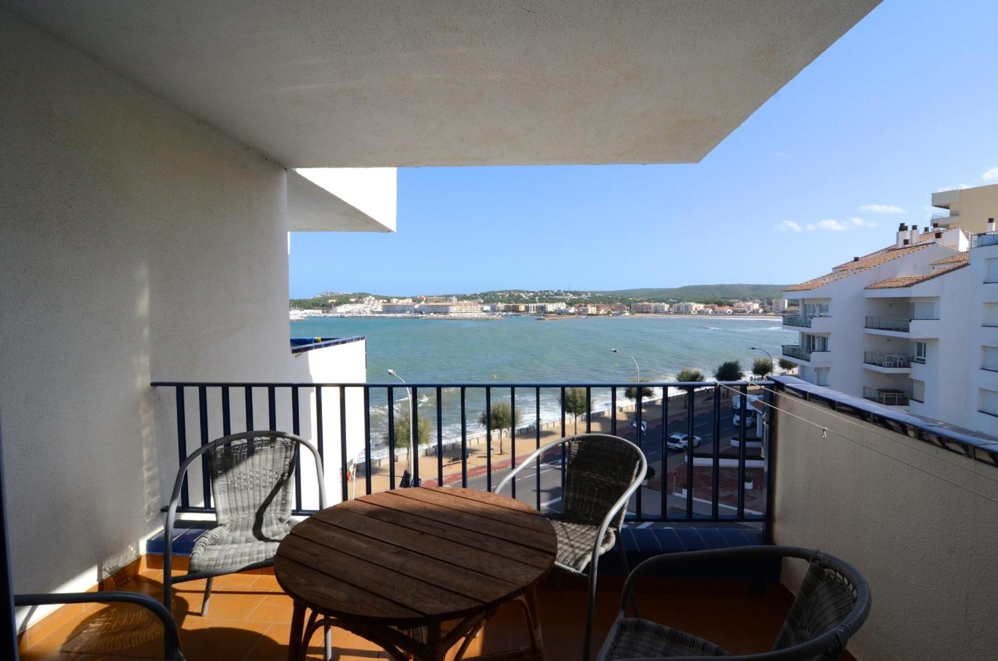 Passeig Del Mar - Apartamentos Primera Linea L' Escala Habitación foto